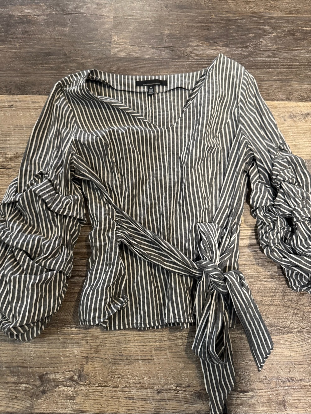 Striped Tie-Waist Puff Sleeve Top - Black/White